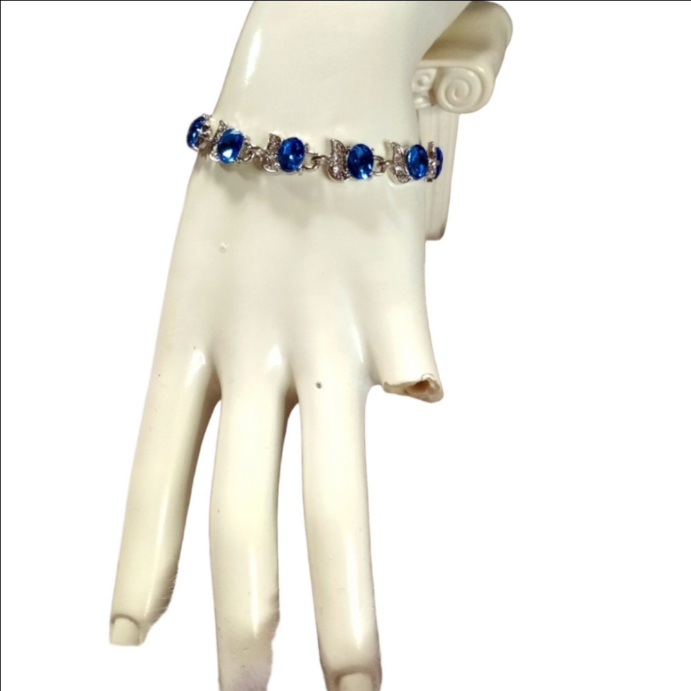 Silver Chain Bracelet Blue Oval and Clear Round Crystals NWT